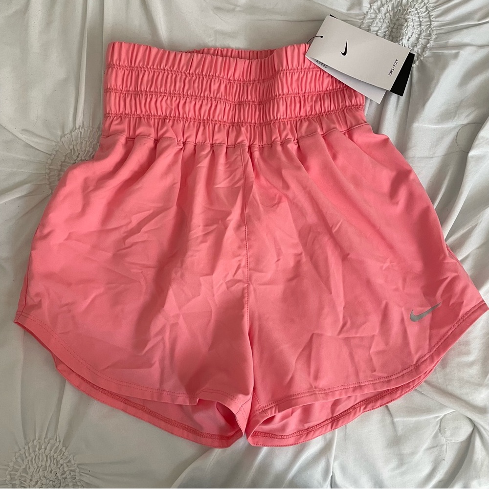 Nike One Women's Dri-FIT Ultra High-Waisted 3" Brief-Lined Shorts